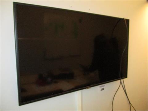 40“ Flatscreen TV